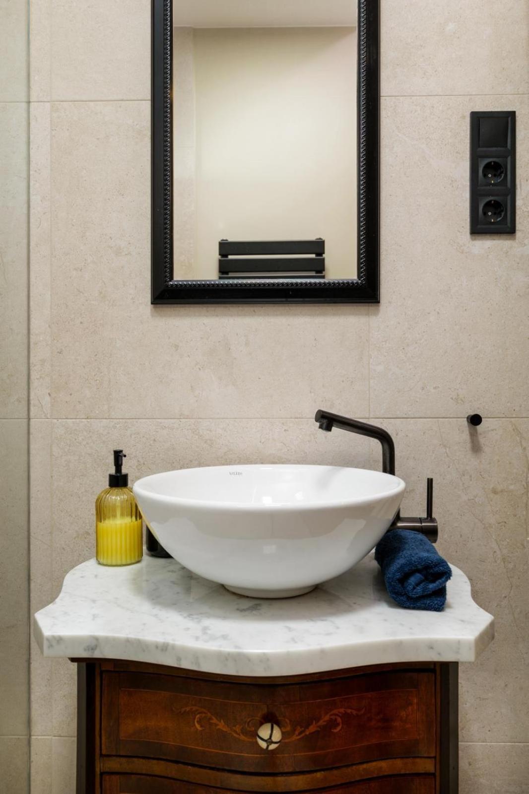 Secret Cave Premium Central Apartment بودابست المظهر الخارجي الصورة